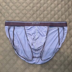 New men’s blue 2xist sport briefs. Size large.